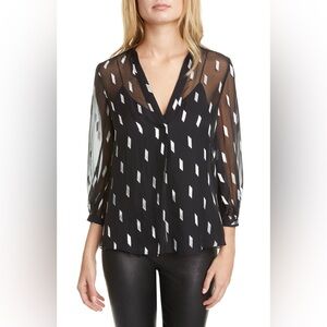 ALICE + OLIVIA
Shelia Printed Blouse